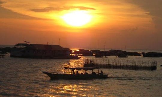 Passeio de canoa em Krong Siem Reap