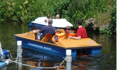 "Padal Boats" Trips in Hamburg