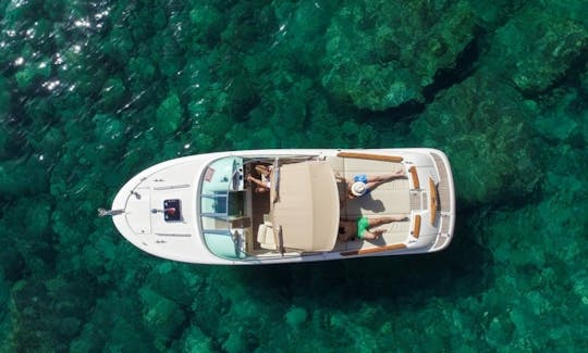 Jeanneau Runabout 755 en Dubrovnik