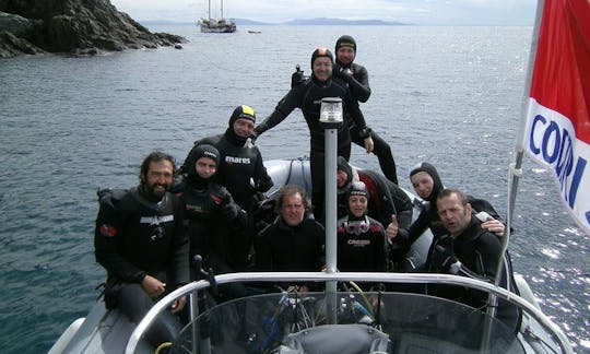 Excursiones y cursos de buceo «Dinghy Hair» en Porto Azzurro