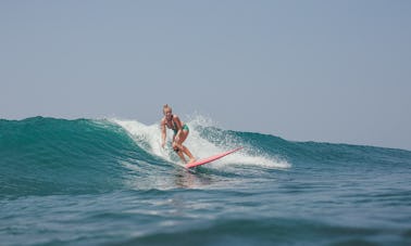 Passeios e aulas de surf em Baddegama