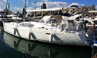 Charter Beneteau Oceanis 43 Sailboat with 4 Cabins in Lisbon