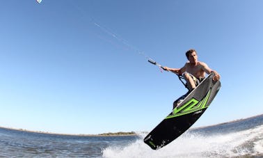 Apprenez le kitesurf à Caleta de Famara, Lanzarote