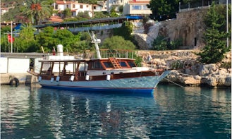 Explore the Underwater World of in Antalya, Turkey