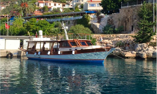 Explore the Underwater World of in Antalya, Turkey