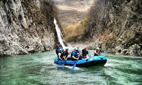 Viajes en balsa en Konjic, Herzegovina