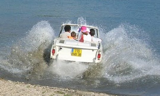 フランス、モンタリュー・ヴェルシューでの水陸両用カーライド