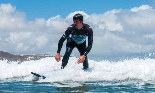 Learn to surf with the best surfers in Las Palmas de Gran Canaria, Spain