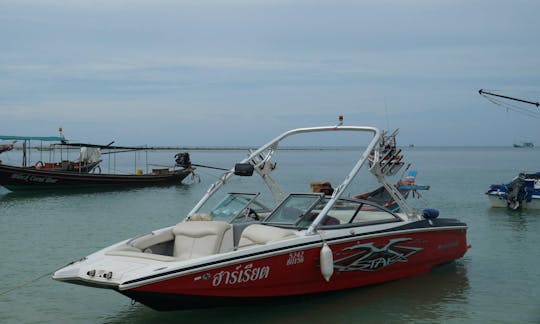 'Mastercraft X-Star' Wakeboarding in Tambon Ko Pha-ngan