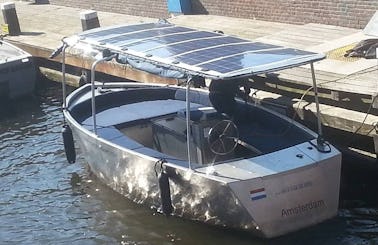 Radius 12 persons: Cruise the Canals of Amsterdam