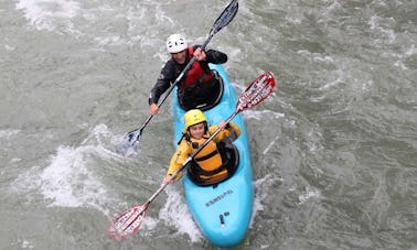 Double Kayak Lessons in Commezzadura