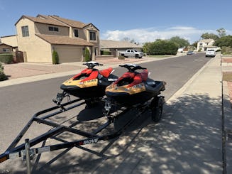 Deux jet-skis Sea-Doo Sparks à 2 places 2024