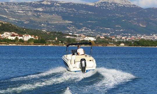 Mingolla Brava 22 Boat in Trogir, Croatia