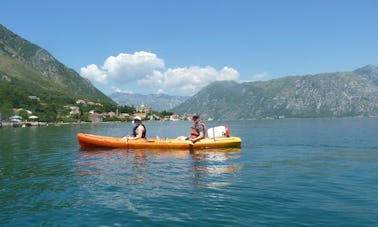 Aluguel e passeios de caiaque duplo de 12 pés em Kotor, Montenegro