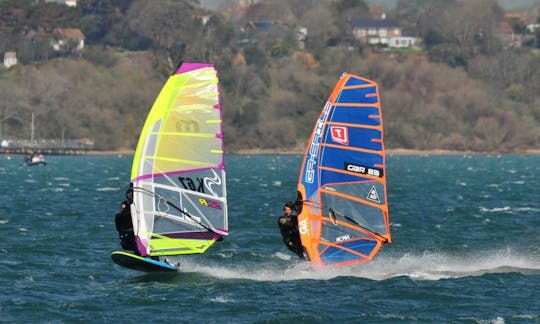 Cours de planche à voile et location à Portland, Royaume-Uni