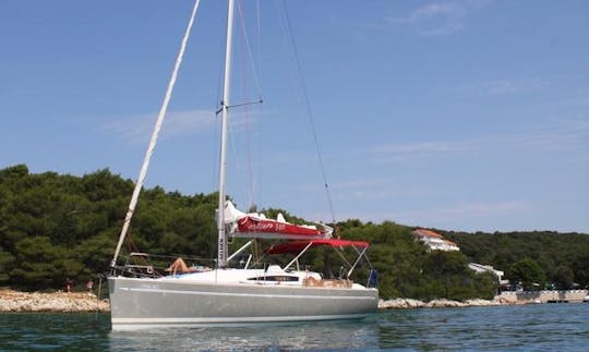 ''Echo'' Elan 340 Monohull Charter in Marina Kornati