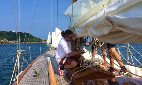 Cruising Monohull Charters & Lessons in Hendaye, France