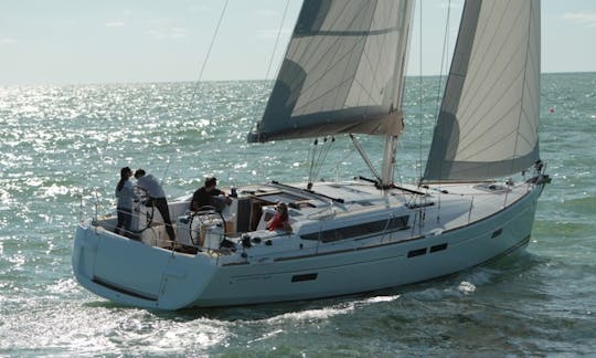 "Mateo" Sun Odyssey 469 Cruising Monohull Charter in Bibinje