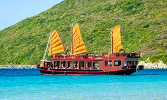 Family Escape Day Cruise on Nha Trang Bay, Vietnam