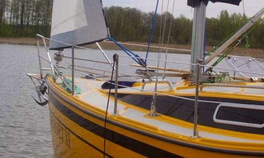 Tes 32 Dreamer 'XI' -Cruising Monohull Charter in Piaski, Poland