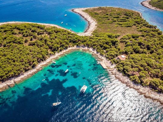 Pakleni islands Hvar — private sailing tour 