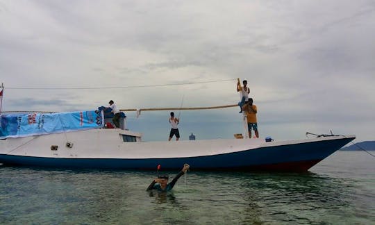 Snorkeling Trips Boat in Aikmel, Indonesia