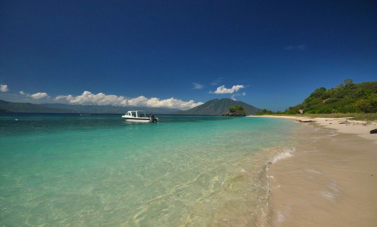 Diving Trips in Nusa Tenggara Timur Indonesia GetMyBoat Diving Trips in Nusa Tenggara Timur Indonesia GetMyBoat