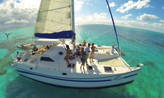 50 ft Cruising Catamaran Charter in Cancún, Quintana Roo