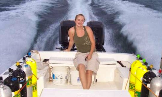 28' "Spear 1 Up" Diving Trips & Spearfishing Trips in Naples, Florida