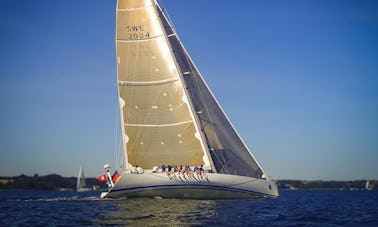 Aulas de vela em iates Volvo Ocean Racer com CJ “Legend” em Arnis