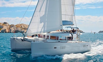 Lagoon 400 Catamaran Charter and Sailing Lessons in Arnis