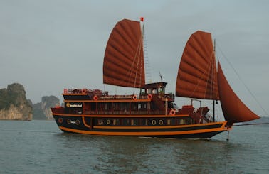 Dragon Pearl Cruise in Hanoi