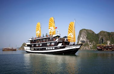 Paradise Luxury Cruise in Hanoi