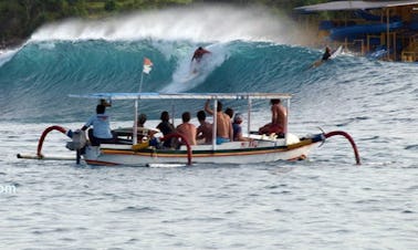Rent a Traditional Surfer Boat in Nusapenida