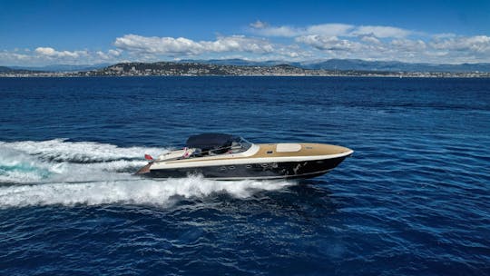 Itama 55ft Open Luxury Motor Yacht Rental in Cote d'Azur, France