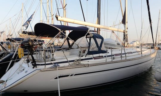 Monocasco de crucero Bavaria 44 Charter en Notios Tomeas Athinon