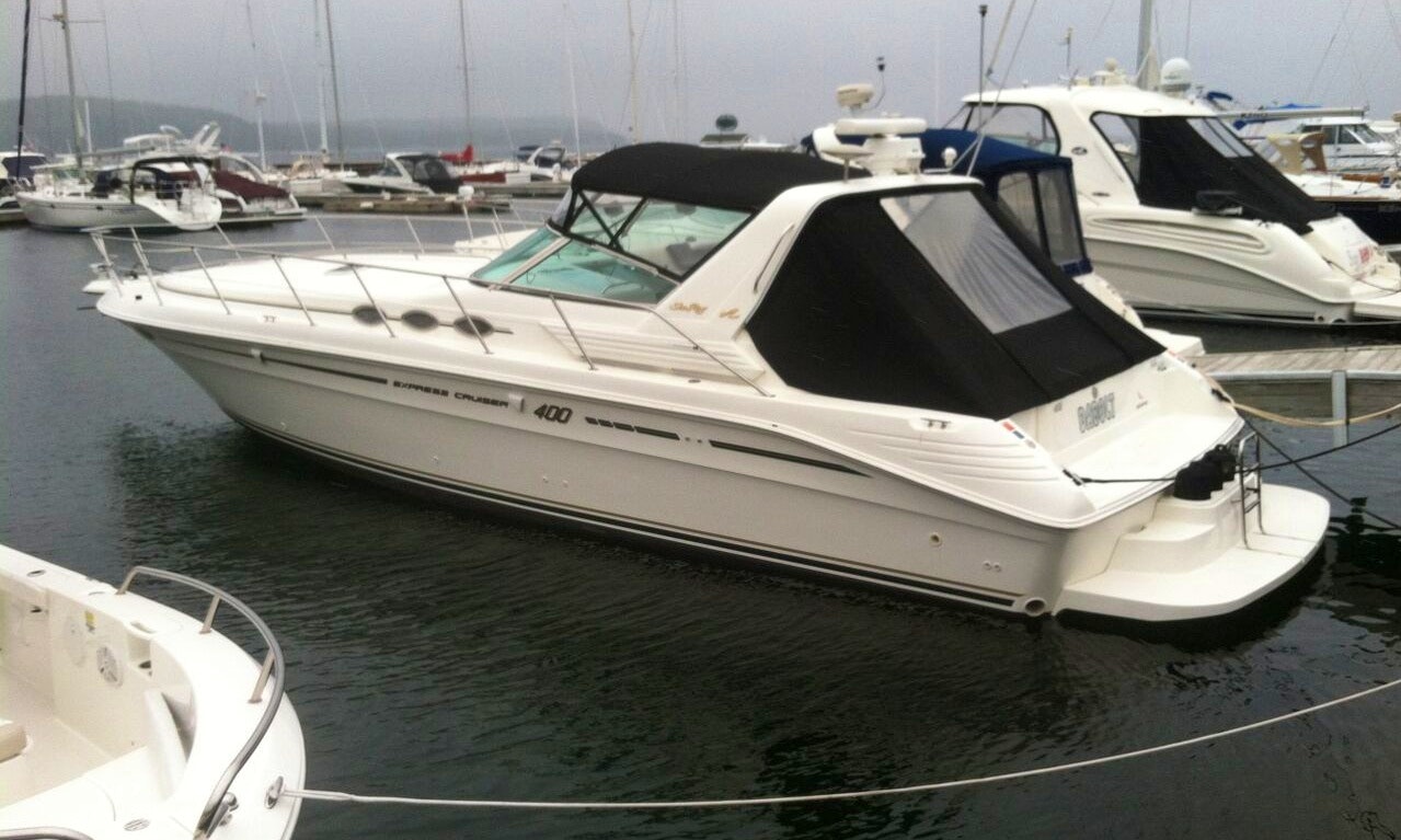 Charter 45 Sea Ray 400 Express Motor Yacht In Sister Bay Wisconsin