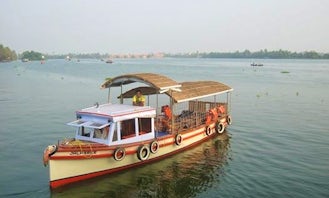 Sightseeing Boat Tour  in Alappuzha
