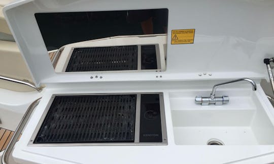 Fretamento de iates a motor Beneteau de 35 pés em Paraty, Brasil