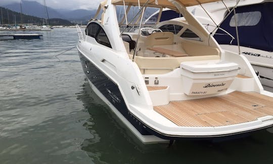 Fretamento de iates a motor Beneteau de 35 pés em Paraty, Brasil