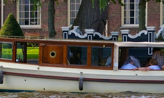 Rose Boat Tour in Baambrugge