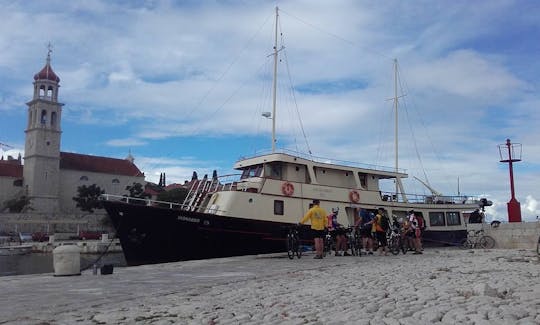 Location de bateaux « Leonardo » à Stomorska