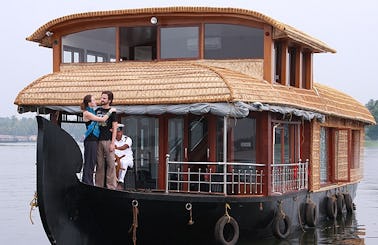 Kerala Houseboat Cruise for 20 Person in Alappuzha Kerala