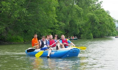 Canotaje en el río Vah, Eslovaquia