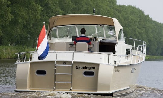 32 ft Marmeralk Delos Cruiser Motor Yacht Charter in IJsselstein