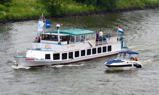 ''Domani'' Passenger Boat Charter in Kerkdriel