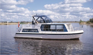 Aluguel de barco 35' Safari 1050 em Drachten, Holanda