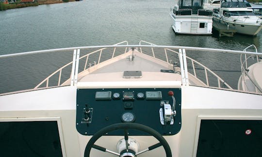 46' Super Nova 1400 Motor Yacht Charter in Drachten - Friesland, Netherlands