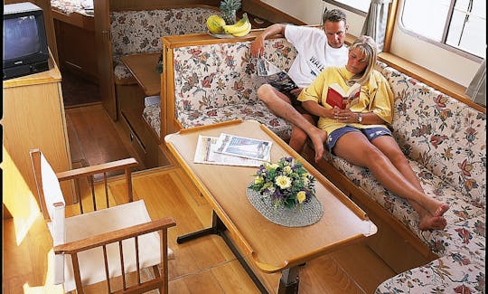 Location de yacht à moteur 44' Valkkruiser 1350 à Drachten, Pays-Bas