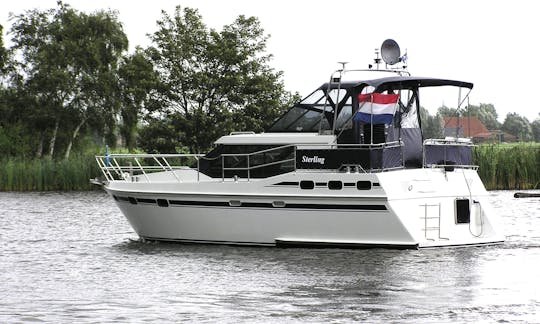 34' Vri-Jon Contessa 1040 Motor Yacht Charter in Drachten, Netherlands